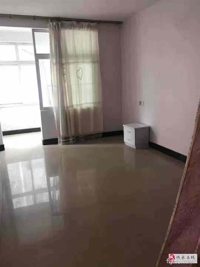 电视台对面3楼110平米简装+随时过户39万