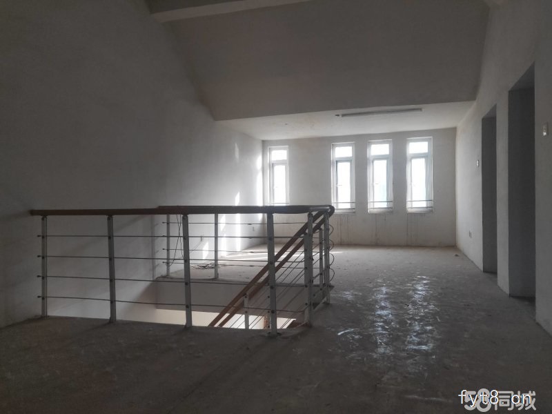 城市花园五复六 契税满五 实用面积180平方 看房有钥匙