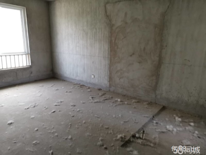 出售 宏泰春晖苑 6楼复式 送车库 满五唯一 可以按揭 诚心