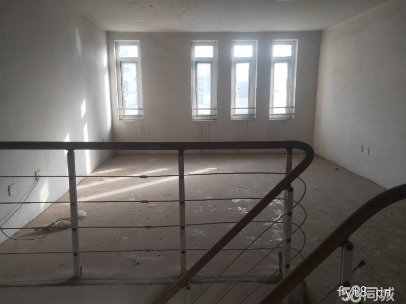 城市花园五复六 契税满五 实用面积180平方 看房有钥匙